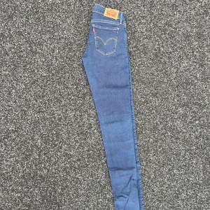 Levis skinny Jeans - Helt nya jeans från Levis, stl 25.  Modell: superskinny