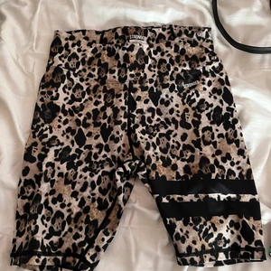 Cykelbyxor - super fina cykelbyxor från stronger, i princip oanvända eftersom de är för små för mig, därav kan jah inte skicka bild på, frak tillkommer 