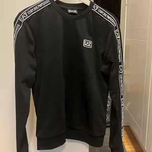 EA7 tröja - EA7 tröja i nyskick storlek S