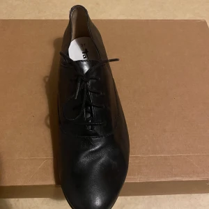 Tomaris  - Helt nya använd inte 