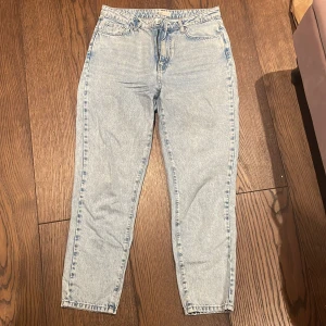 Gina Tricot jeans - Mom jeans från Gina, storlek 40. 70kr+frakt 