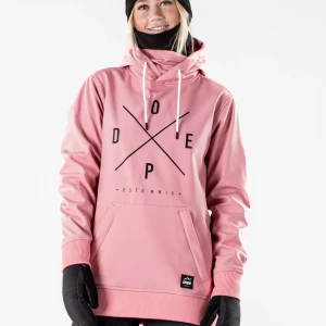 Dope skidjacka - Skidjacka från dopesnow,använd sparsamt två vintrar. Varm och helt vindtät men tunn och jätte skön i materialet. Stor ficka fram och luva. 