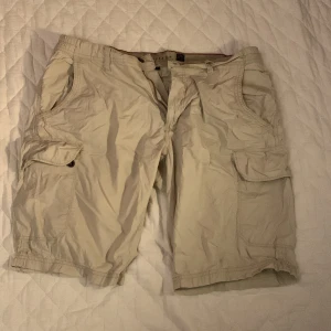 Shorts  - Helt ny använd ett par gånger