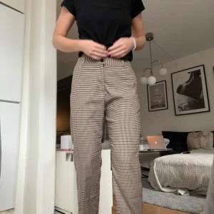 Kostymbyxor från H&M - Aldrig använda, från H&M, passar 36/38. 
