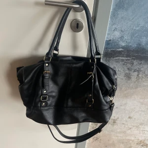 Väska - Handväska ✌🏼