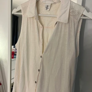 Blus  - Superfin blus i bra skick 