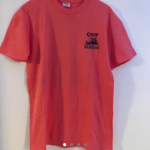 Vintage calif beach T-shirt  - Vintage T-shirt från calif beach   Pris kan diskuteras ☺️