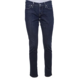 Jeans - Säljer mina Levis jeans i super bra skick 💞