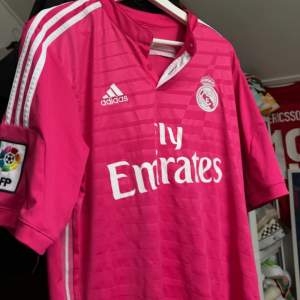 Ødegaard Real Madrid tröja från 2014 i storlek medium