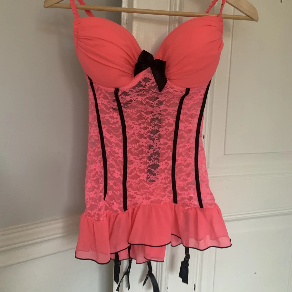 Korsett linne i spets