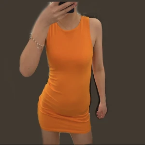 Klänning - Snygg sommarklänning från zara! Använts en enstaka gång. 