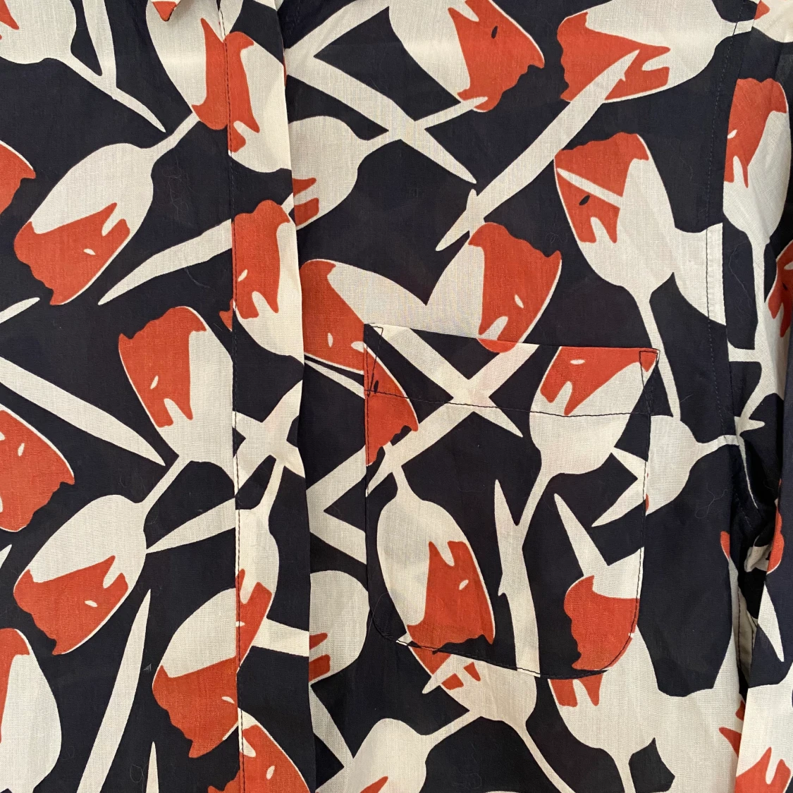 Skjorta/ blus från Whyred storlek 34