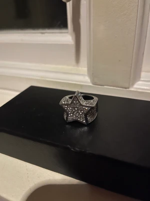 Diamantring - Helt ny diamantring från theicetruck. Köpt för 809kr.