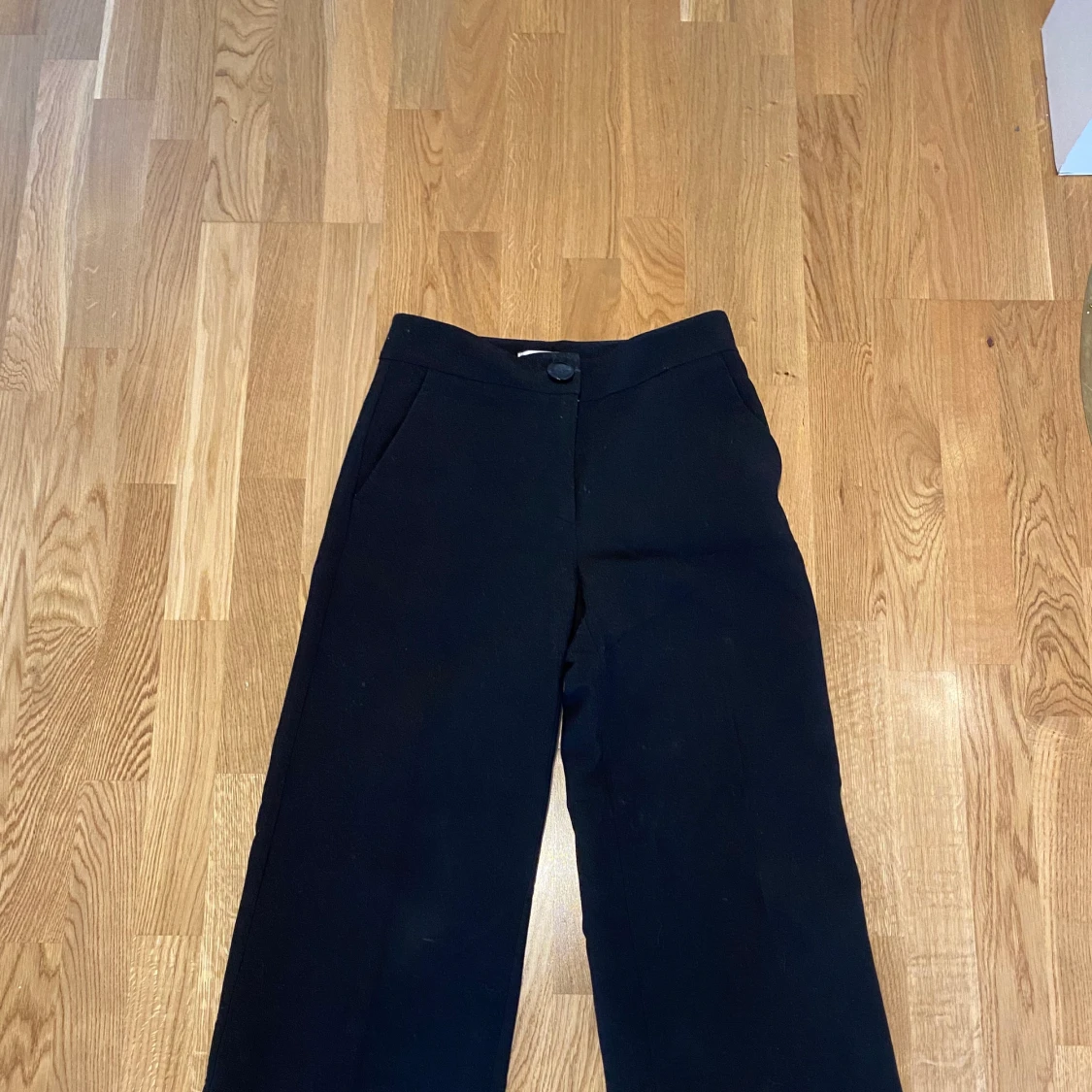 Svarta kostymbyxor  - 91
