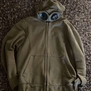Cp hoodie - Cond 8/10 storlek s