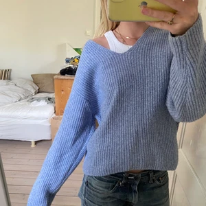 Tröja - Jätteskönt blå stickad tröja från H&M! Storlek XS 🌸