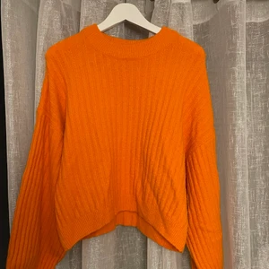 Stickad tröja - Orange stickad tröja