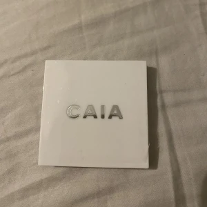 Caia - Säljer en caia spegel som jag fick i årets julkalender