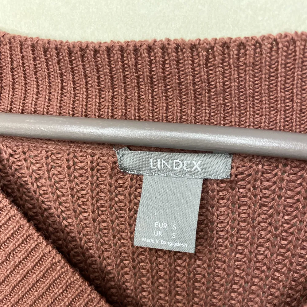Snygg stickad tröja från Lindex.. Stickat.