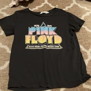 T-shirt  - Väldigt skön tröja 