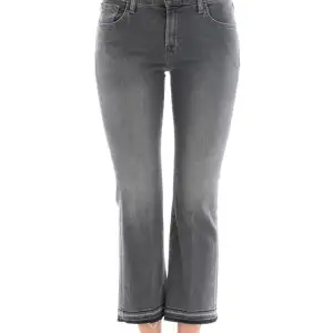 Gråa cropped flare jeans från J brand. Storlek 24. Mycket bra skick!☺️
