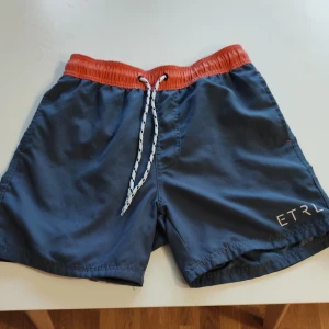 Bad shorts. - Bad shorts av ETRL (Stadium) med innebär, i gott skick. 