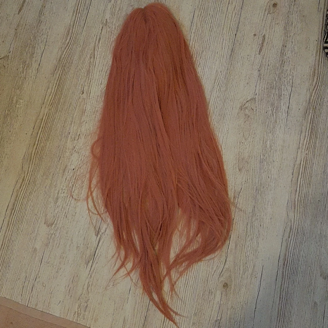 Lång rosa peruk. Syntet. Lace. Så snygg!