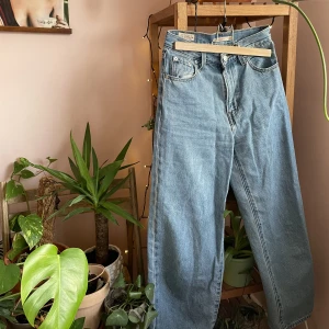 Jeans  - Beautiful jeans from levis. Barely been used. 😍