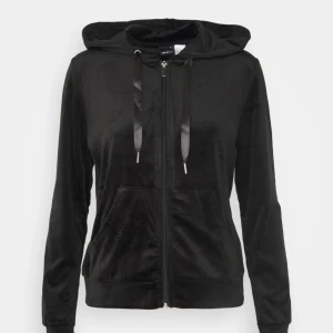 Gina kofta  - En svart kofta från gina  Storlek xs 