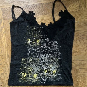 y2k topp - såld till @feltryck