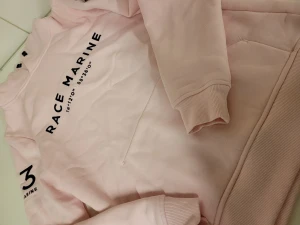 Tröja - Har använt den ba några ggr  Pris 499