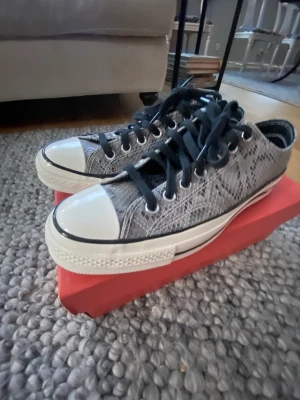 Converse - 42,5 400kr