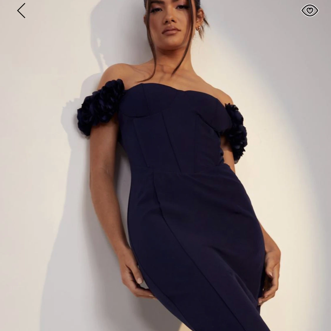 Oanvänd balklänning