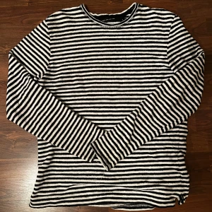 Mysig tröja - Storlek M. Fint skick