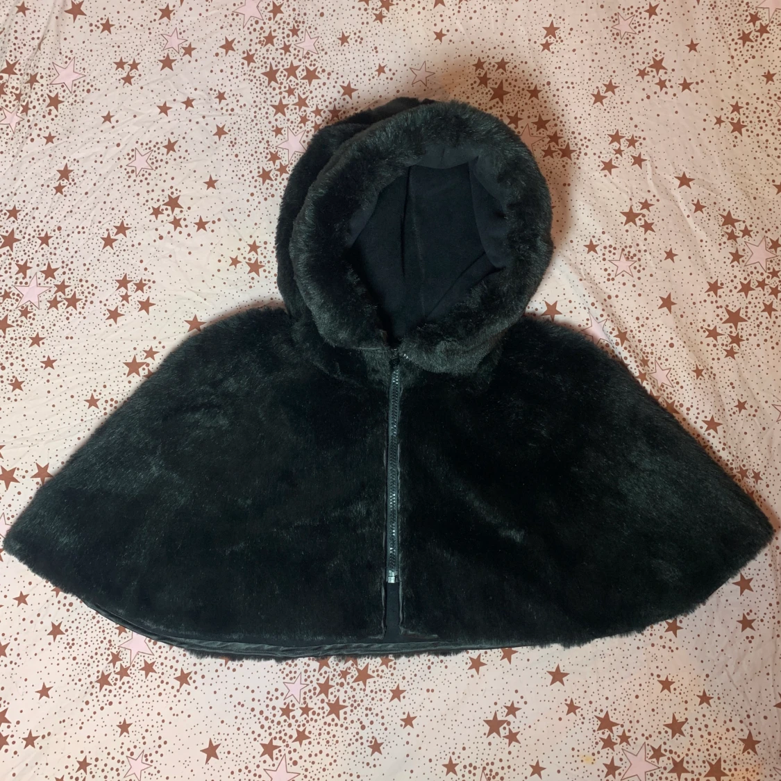 Sagolik CAPE / LÖSLUVA i fuskpäls! 