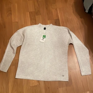 Grå tröja från ztadium  - Grå tröja från stadium (oanvänd)