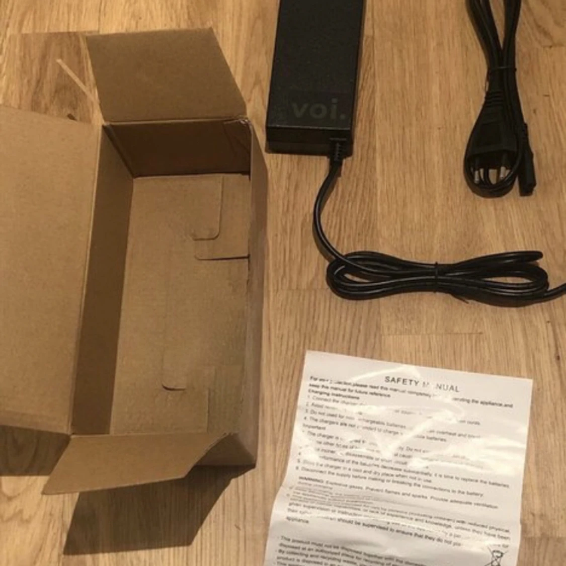 Laddare till elscooter - 90