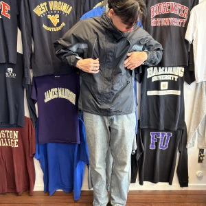 Columbia Jacka - Snygg vintage Columbia jacka i storlek L! Modellen 185cm 70-75kg! Bara att skriva om du undrar över något🙏