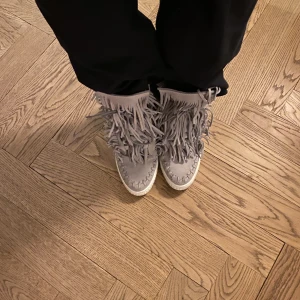 Intressekoll  - Ville se om ni är intresserade av dessa! Vet inte märket tyvärr 