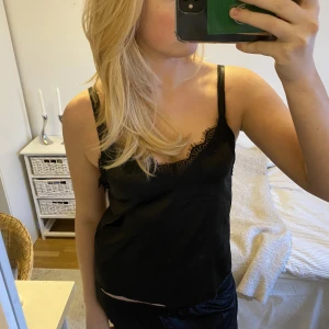 Linne - I fint skick, frakten kostar 30kr 🫶🏼