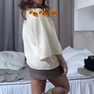 polo stickad - jättesnygg tröja från zara som ör HELT slutsåld överallt (vad jag sett) säljer pga att jag hittade en mindre strl på plick😍 nypris 399 helt ny och prislapp kvar