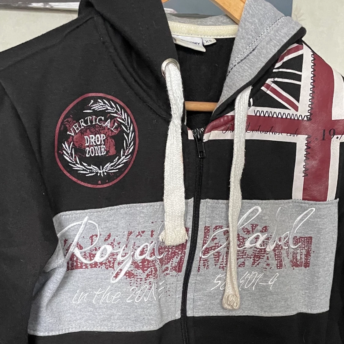 Cool vintage tjocktröja med massa tryck - 91