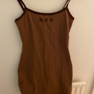 Klänning  - Brun söt klänning🐌