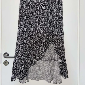 Kjol - Jättefin kjol, har använt det bara vid ett tillfälle 💗