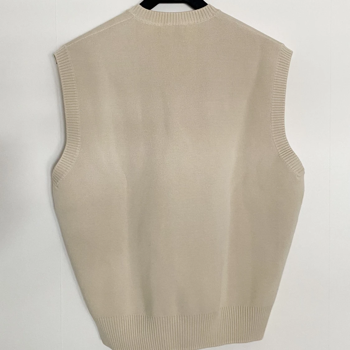 Stickad Tunn Väst  - 91