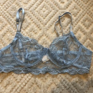 Blå spetsBH - Aldrig använd 