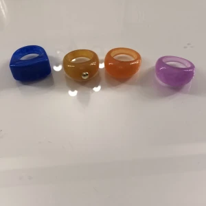 Ringar  - Jätte fina ringar. Alla för 35 eller 10kr styck.☺️