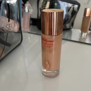 Flawless filter  - Använd 1 gång så i nyskick❤️i färgen 4.5 medium