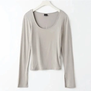 Långärmad topp - Tröja från Gina. Stl S💞