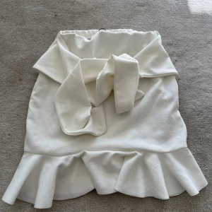 Kjol från BOOHOO  - Oanvänd 